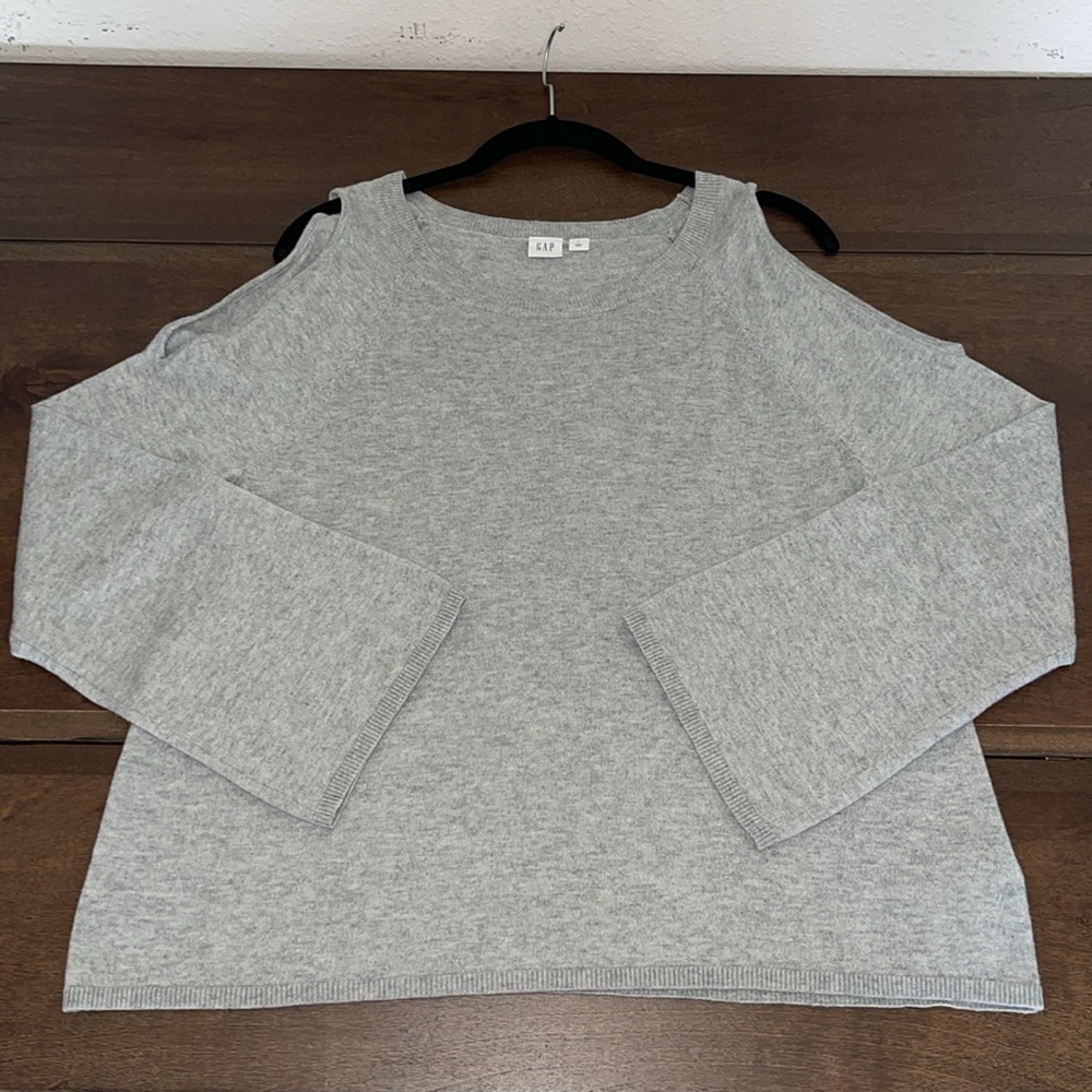 GAP extra fine merino wool blend cold shoulder Sweater Sz. MD